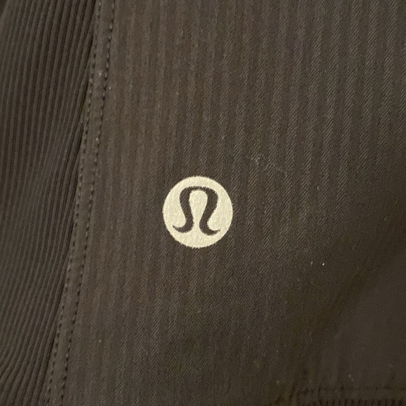 Lululemon Reversible Jacket with Hood - Picture 6 of 7